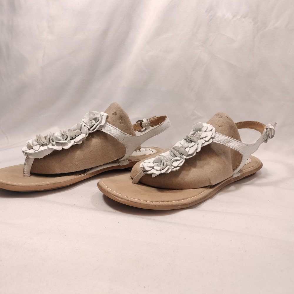 b.o.c. Born Concept White Leather Floral Applique Slingback Sandals Size 7